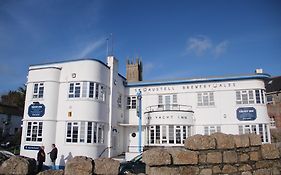 The Yacht Inn